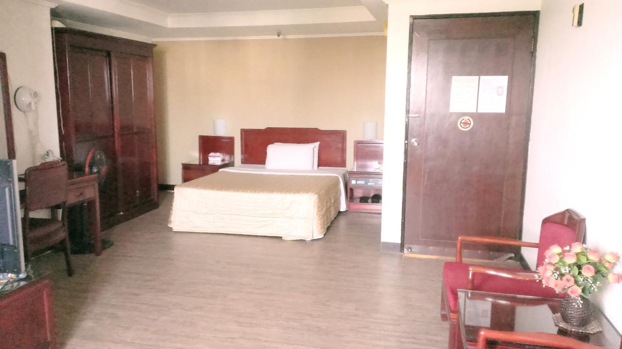 Galaxy Hotel Тайджун Екстериор снимка
