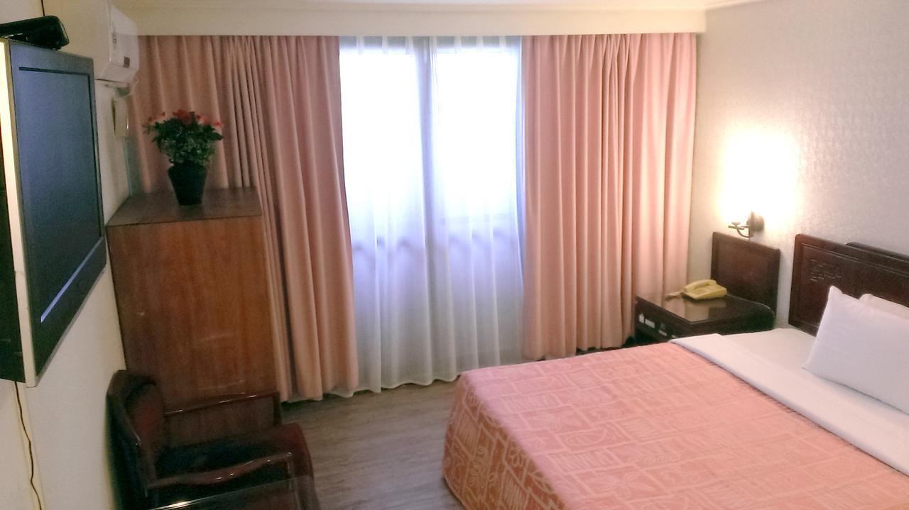 Galaxy Hotel Тайджун Екстериор снимка